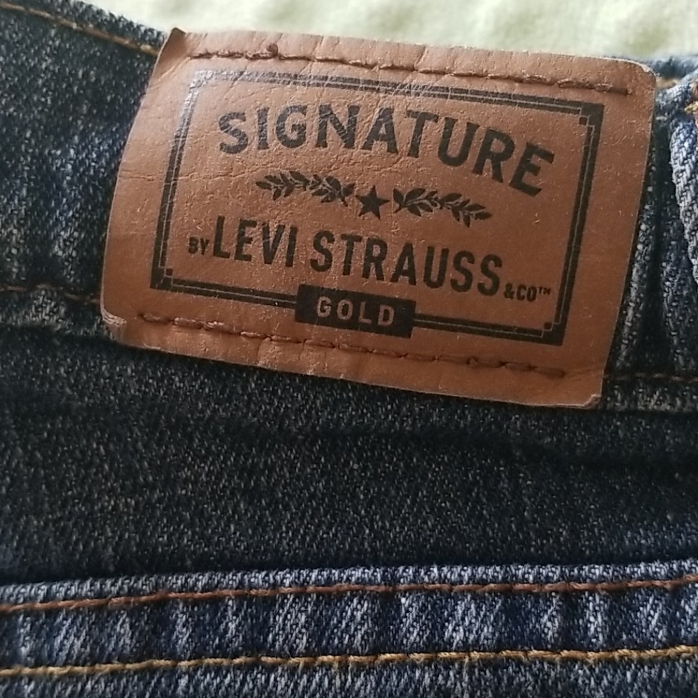 Jeans - Picture 2 of 3